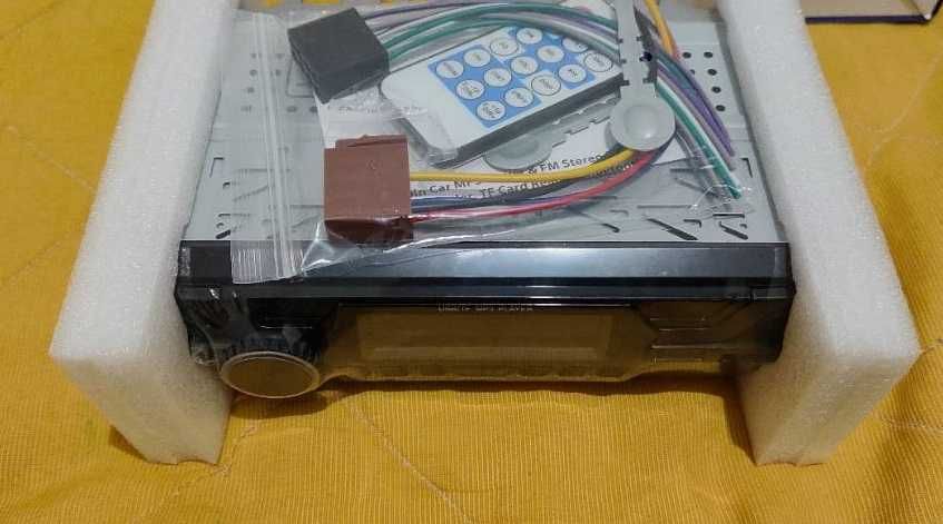 Radio Mp3 Bluetooth maos livres, Usb ,4x50W com controlo por voz NOVOS