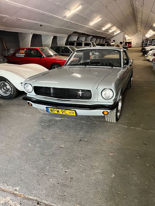 Ford Mustang 1965 V8 jak NOWY