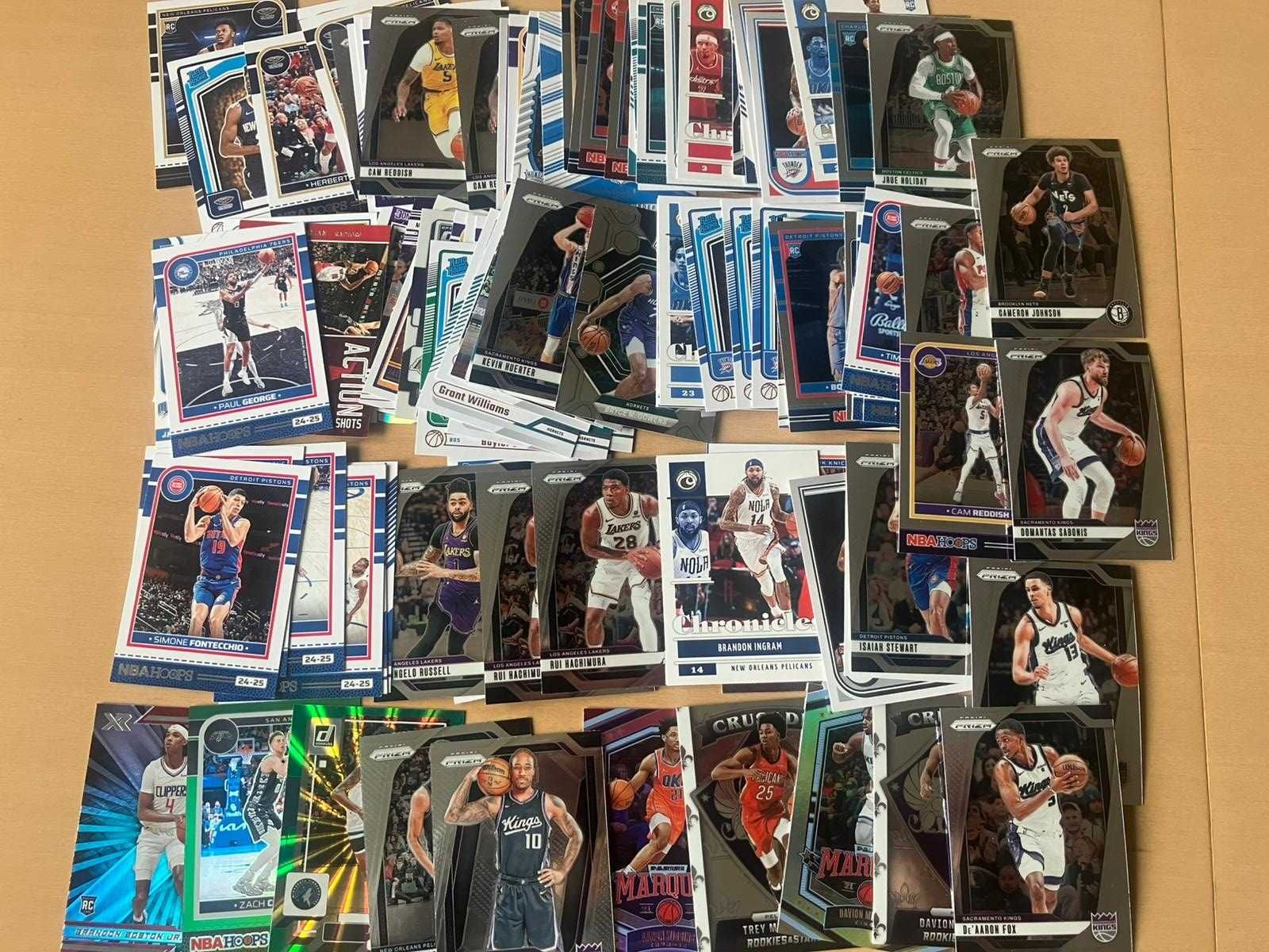 Lot 110 kart NBA z różnych serii