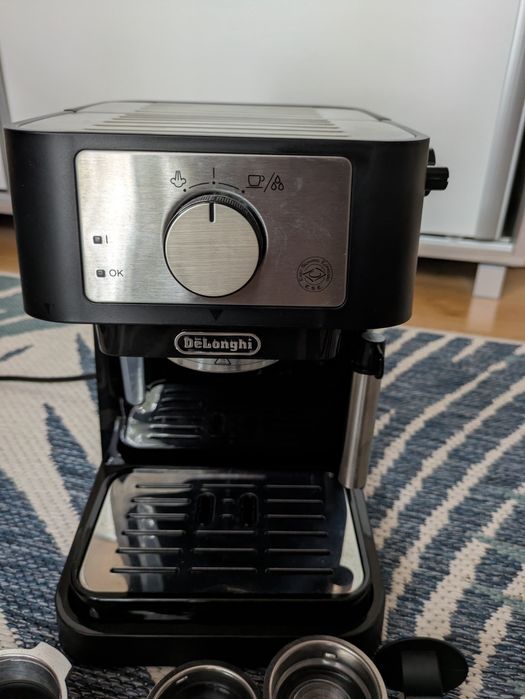 Ekspres kolbiwy DeLonghi Stilosa EC 260.BK
