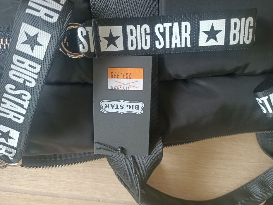 Piękna torebka torba nowa Big Star do ręki Puchowa Czarna