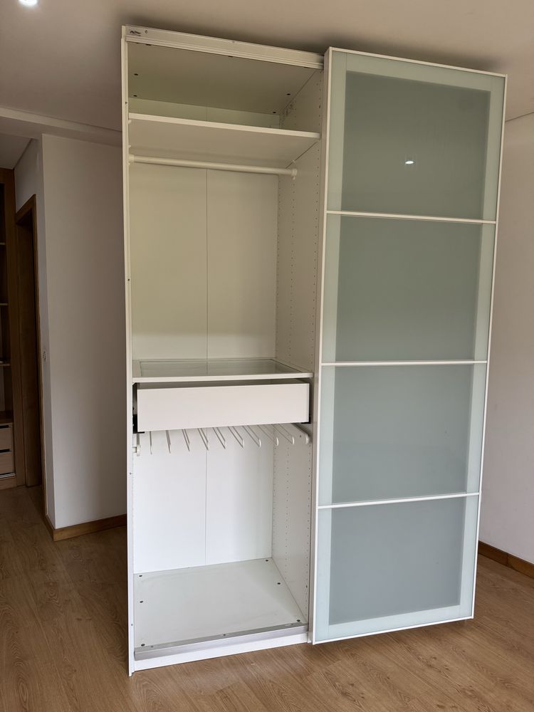 Roupeiro IKEA 2 portas PAX