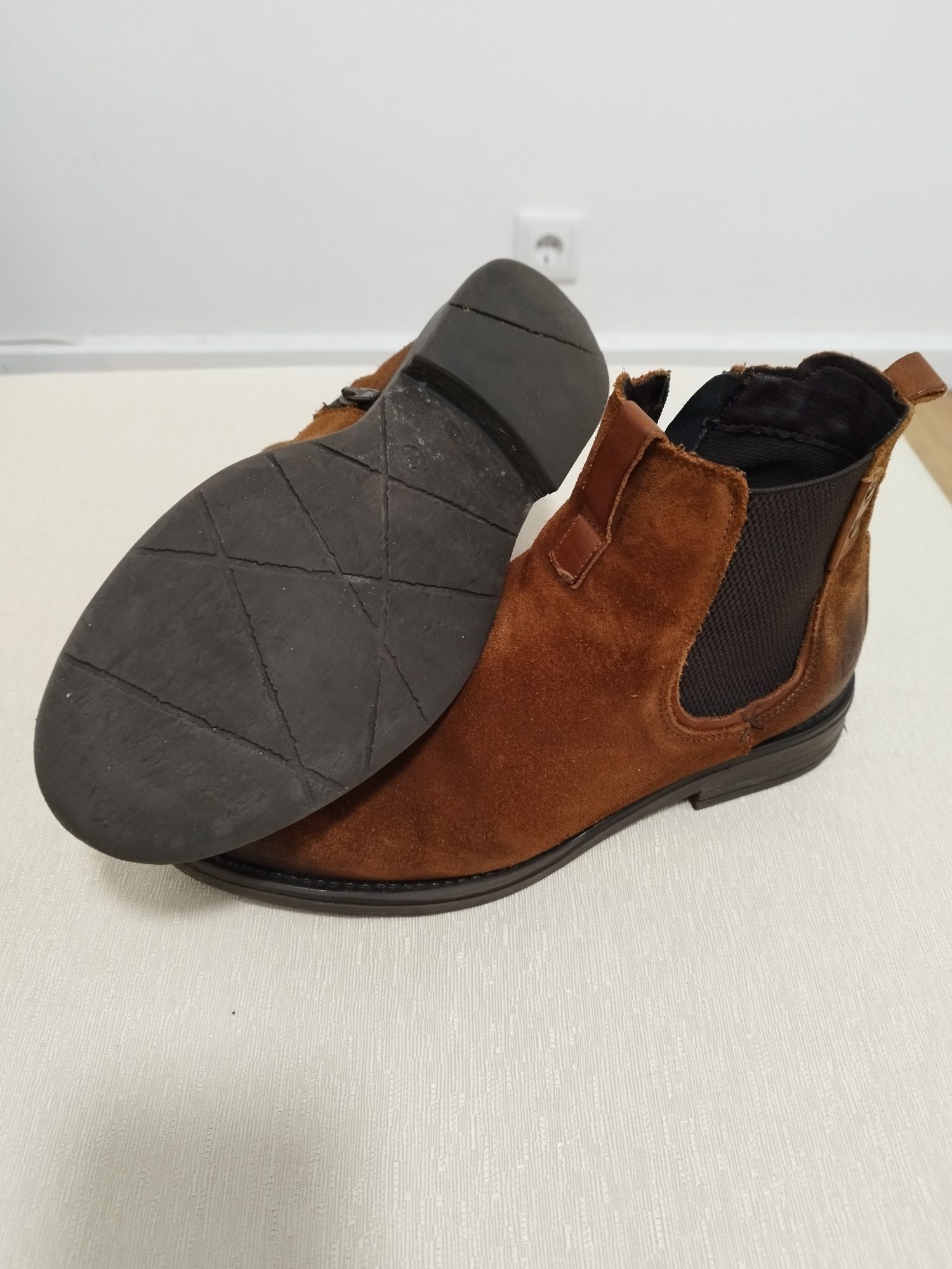 Botas de homem tamanho 40