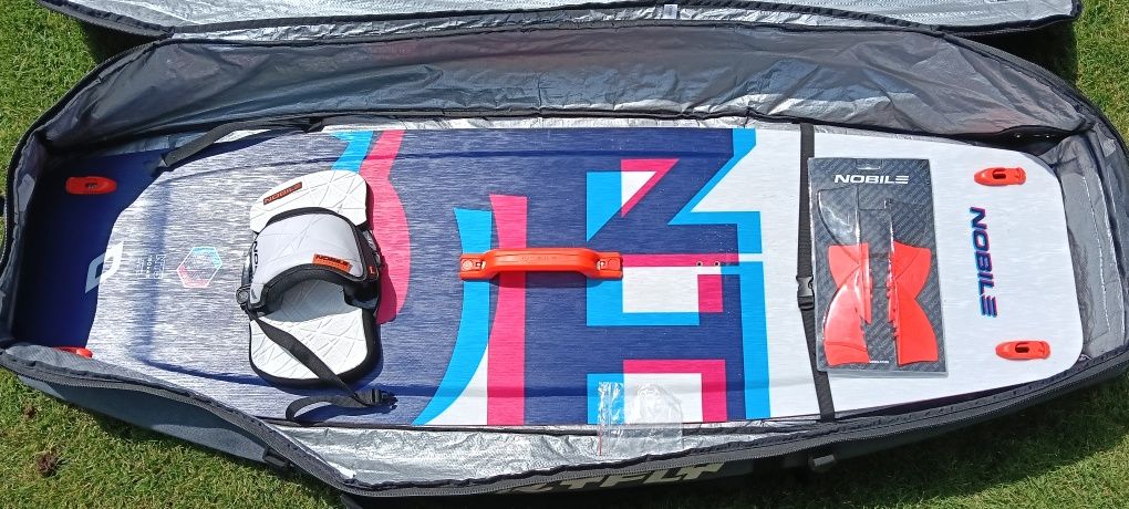 Kitesurfing latawiec Nobile Vride 14m + bar nobile + deska Nobile