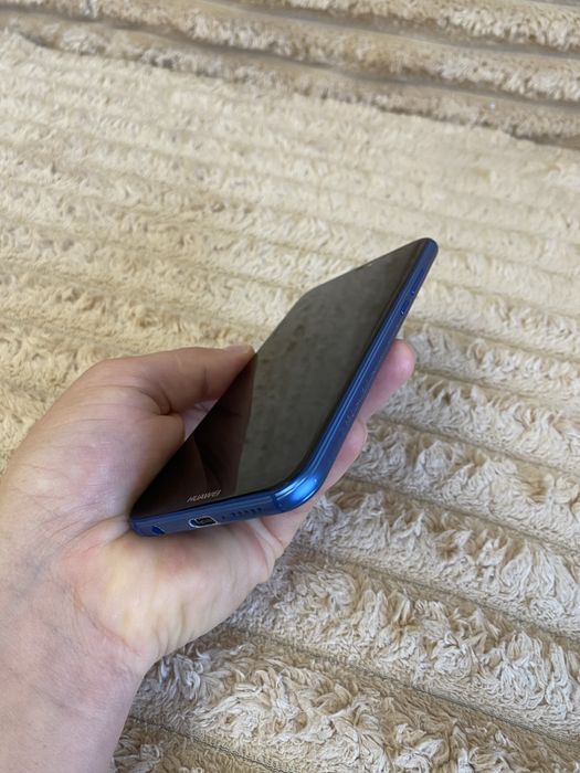 Смартфон Huawei P20 Lite 4/64GB Blue 2SIM у гарному стані