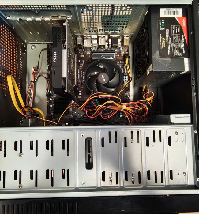 Komputer gamingowy Ryzen 3 1200/8GB/SSD 256GB/HDD 1TB/GTX 1050Ti/W10