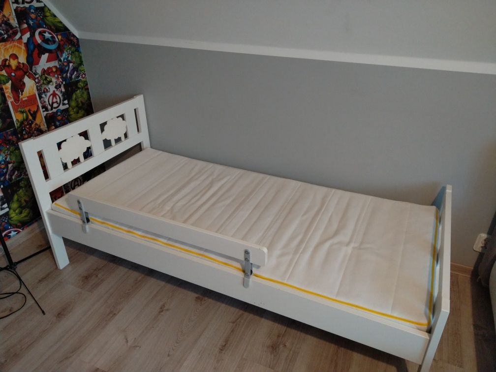 Łóżko dziecięce 160 x 75 z zaporką + materac