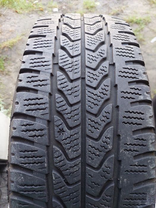 OPONA 215/65R16C GOODYEAR ULTRAGRIP CARGO 2022r 6-6,7mm 2022r (D128)
