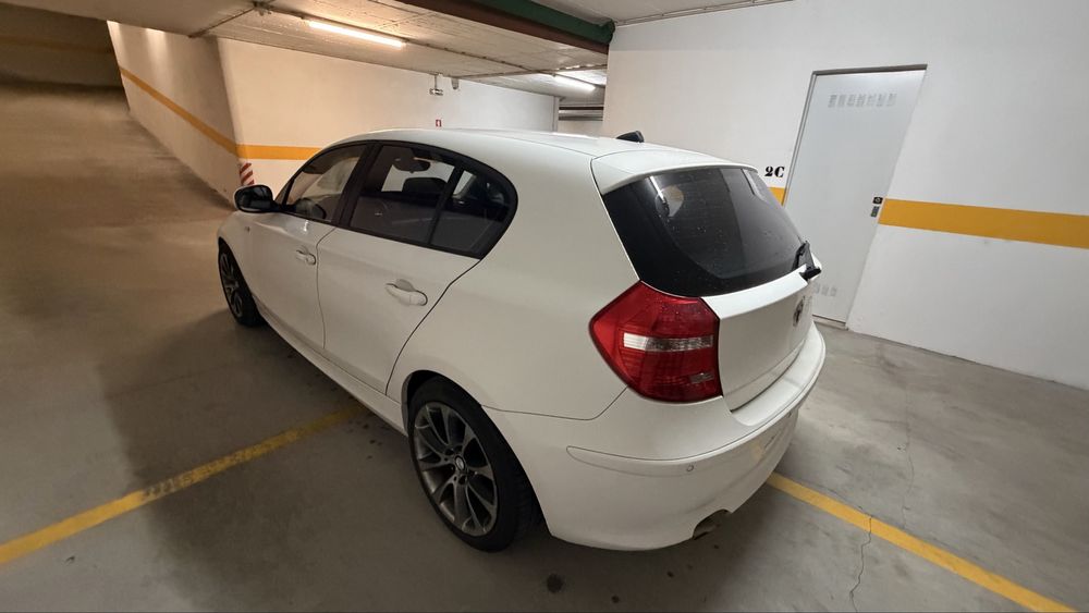 BMW 118d - Impecável