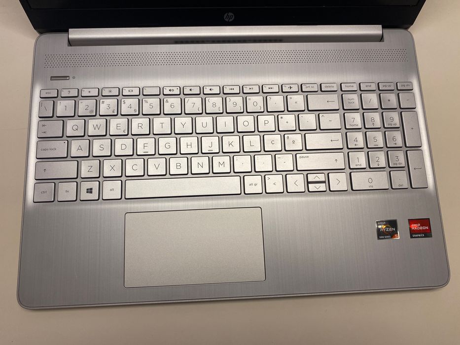 Laptop HP i5 500GB