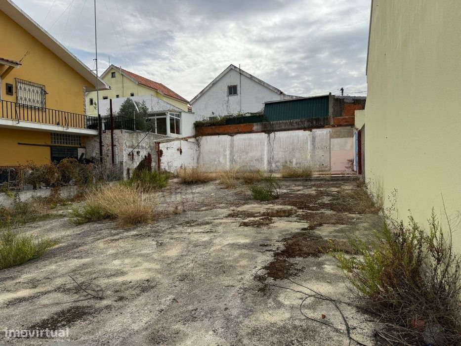 Terreno para construção de moradia I Charneca de Caparica