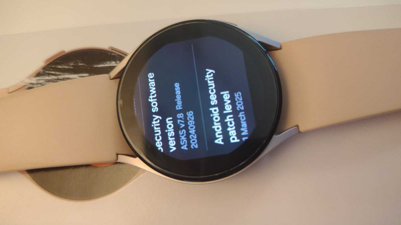 Samsung Galaxy Watch 5 40mm Rosa Gold + bracelete metálica extra
