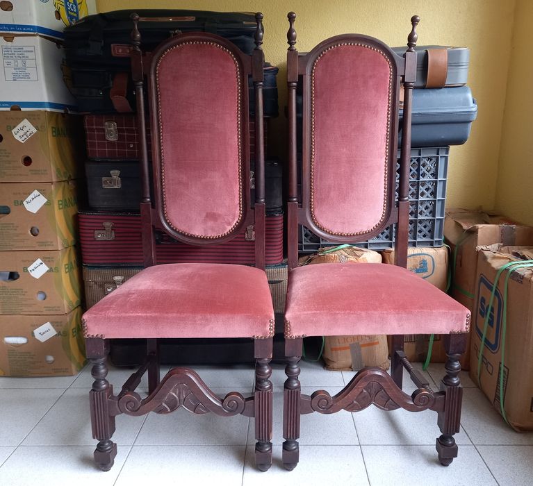 Cadeiras de madeira e veludo - conjunto de 4