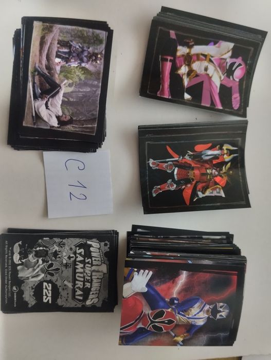 (C2) Cromos de 8 coleções