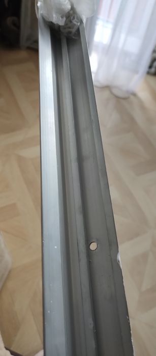 Продам потолочний карниз