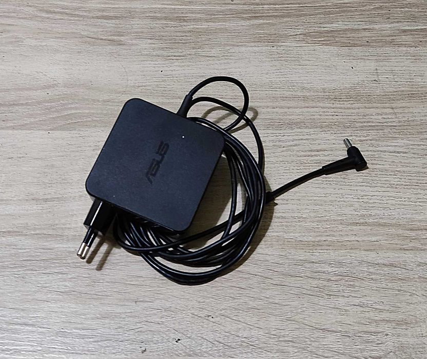 Portátil Asus F541U 4 Mb RAM