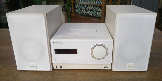 Miniwieża Pioneer CD, MP3, USB, iPad