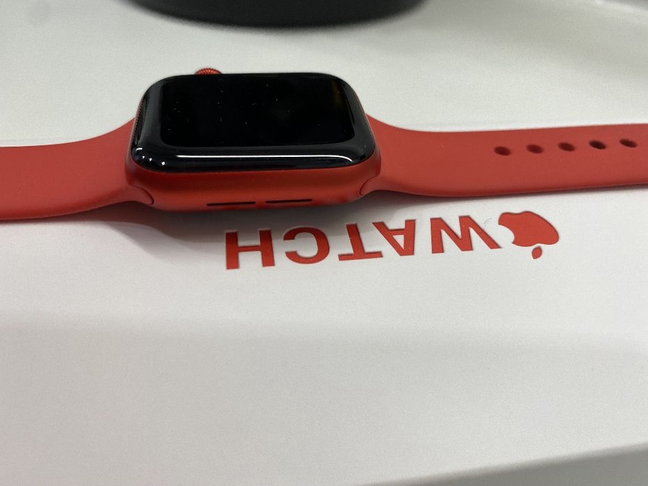 Apple watch 6 + зарядне, + 2 ремінця в подарунок