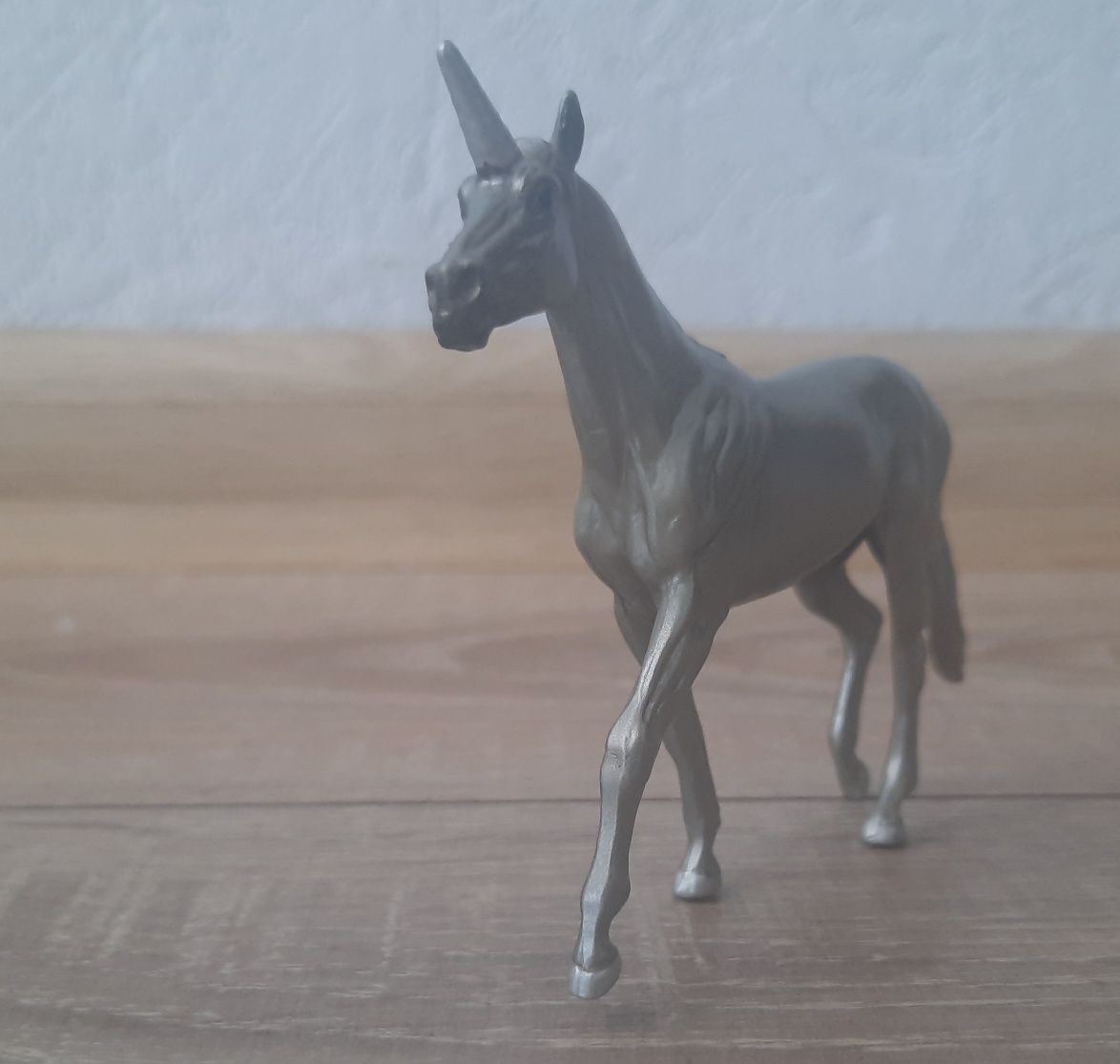 Фігурка единоріг breyer stablemate