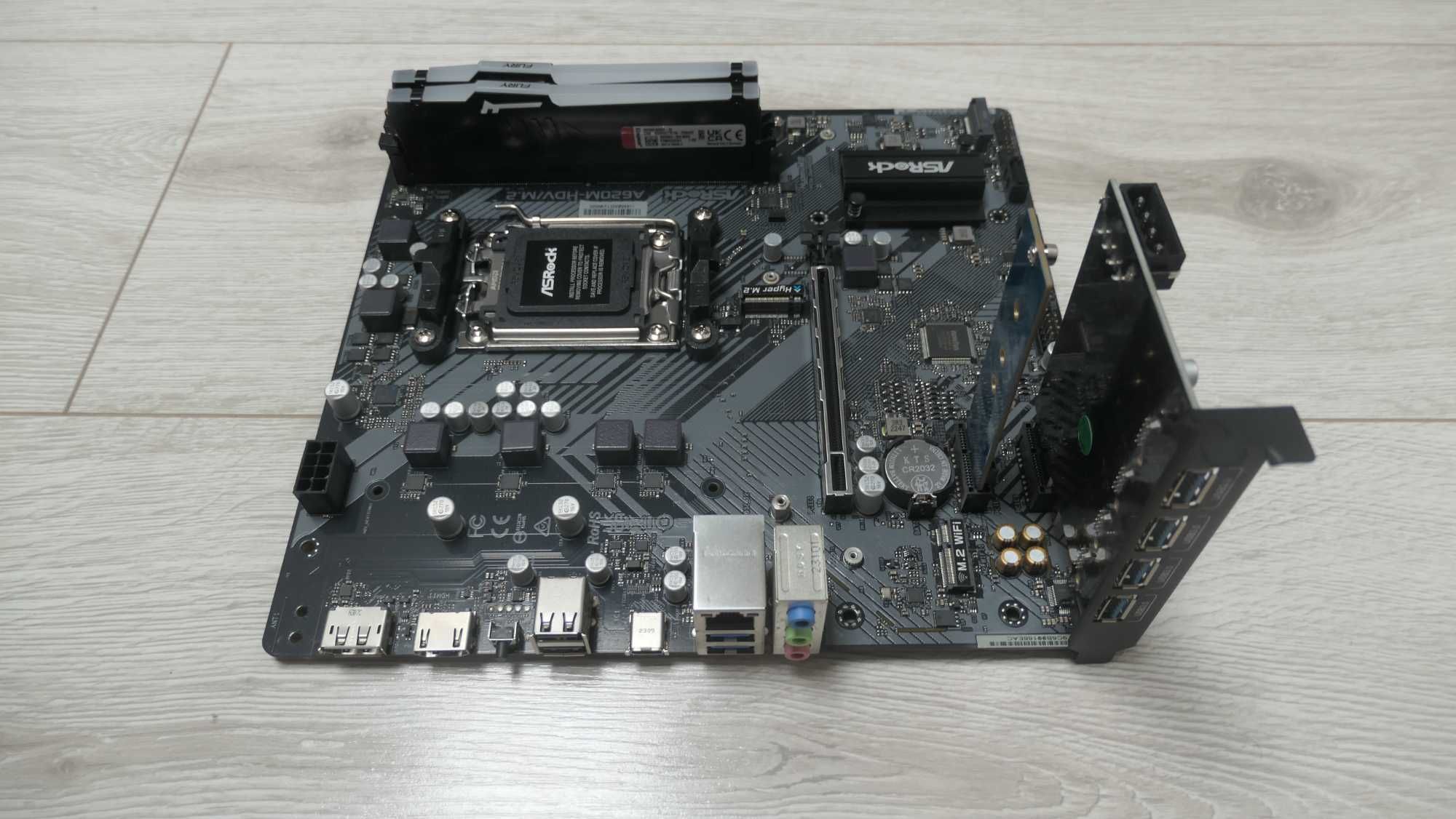 Zestaw Płyta ASRock A620M-HDV/M.2 pamięć DDR5 5600 2x32GB CL40 gratisy