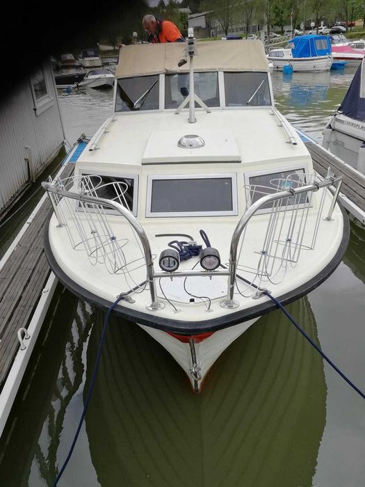 Lodz motorowa  spacerowa Hanto 22 silnik Yanmar 22 hp jacht diesel