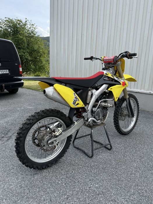 Suzuki RMZ 250 WTRYSK