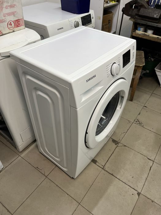 Пральна машина Samsung WF60F4E0W2W