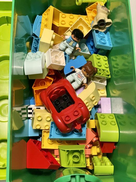 LEGO DUPLO 10914 pudełko z klockami + duża płytka konstrukcyjna 10980