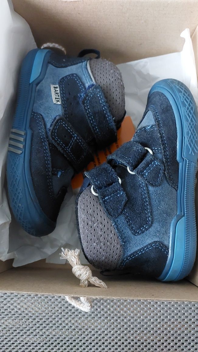Buty sneakers trzewiki Bartek rozm 23 gwarancja jak nowe