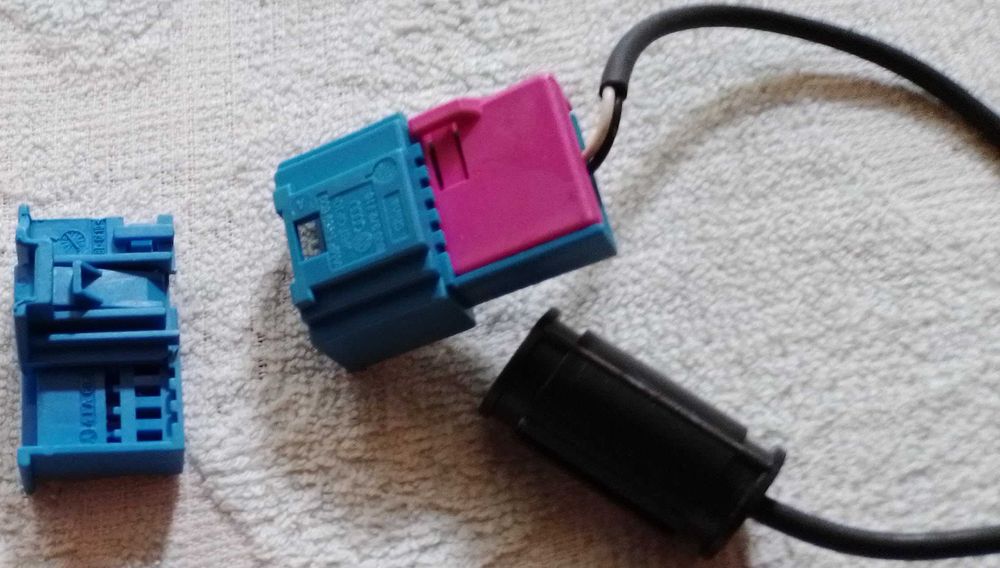 AUDI (4L1 035 711 F+6Q0972706) Мікрофон та фішка