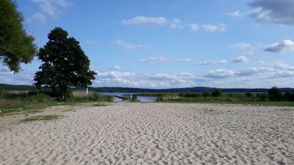 Pod Wierzbą - domek letniskowy nad jeziorem Łętowo