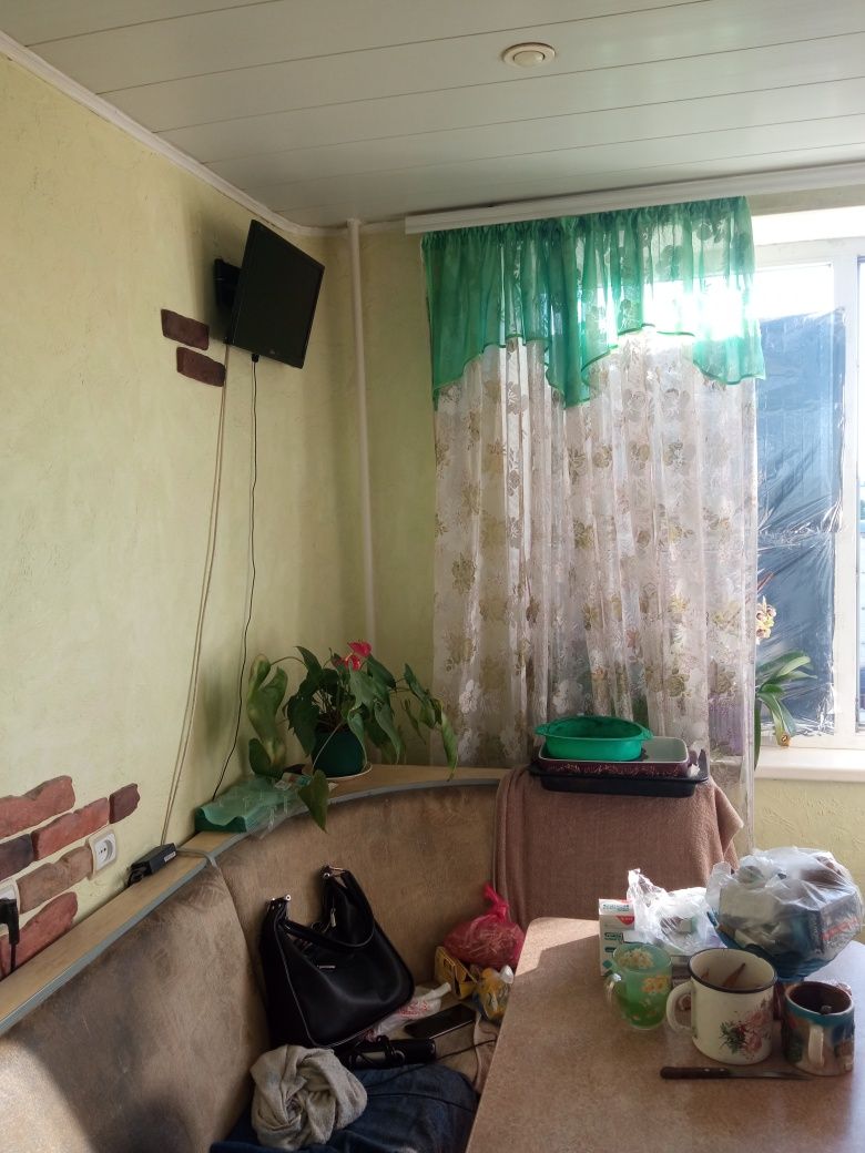 Продаж 2к  квартири на кварталi 101