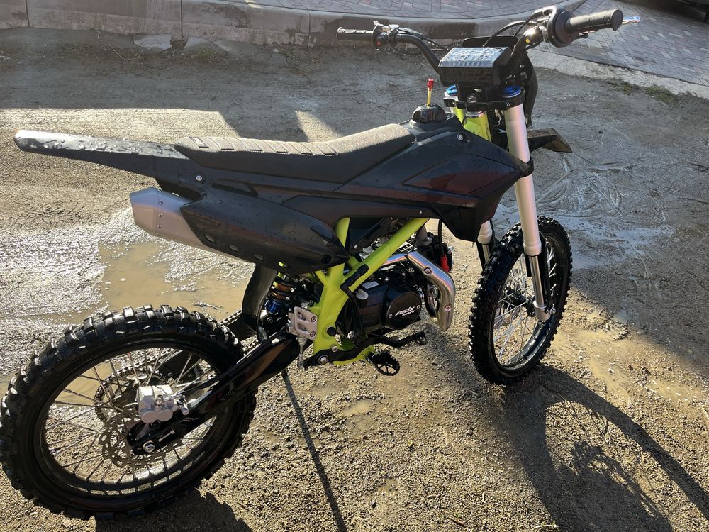 Продам пітбайк 125 asix