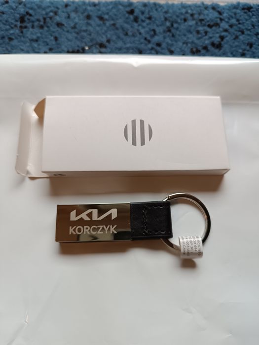 Breloczek Kia nowy