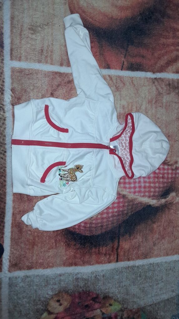 Bluza z kapturem dla dziewczynki rozmiar 74