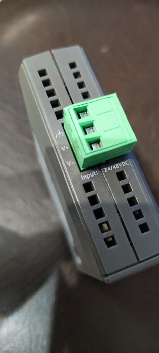 MOXA Przemysłowy, gigabitowy zasilacz (injector) urządzeń PoE/PoE+