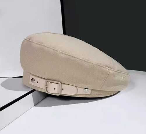 Ciepły zimowy beret damski jednolity. Bawełna. Beżowy.