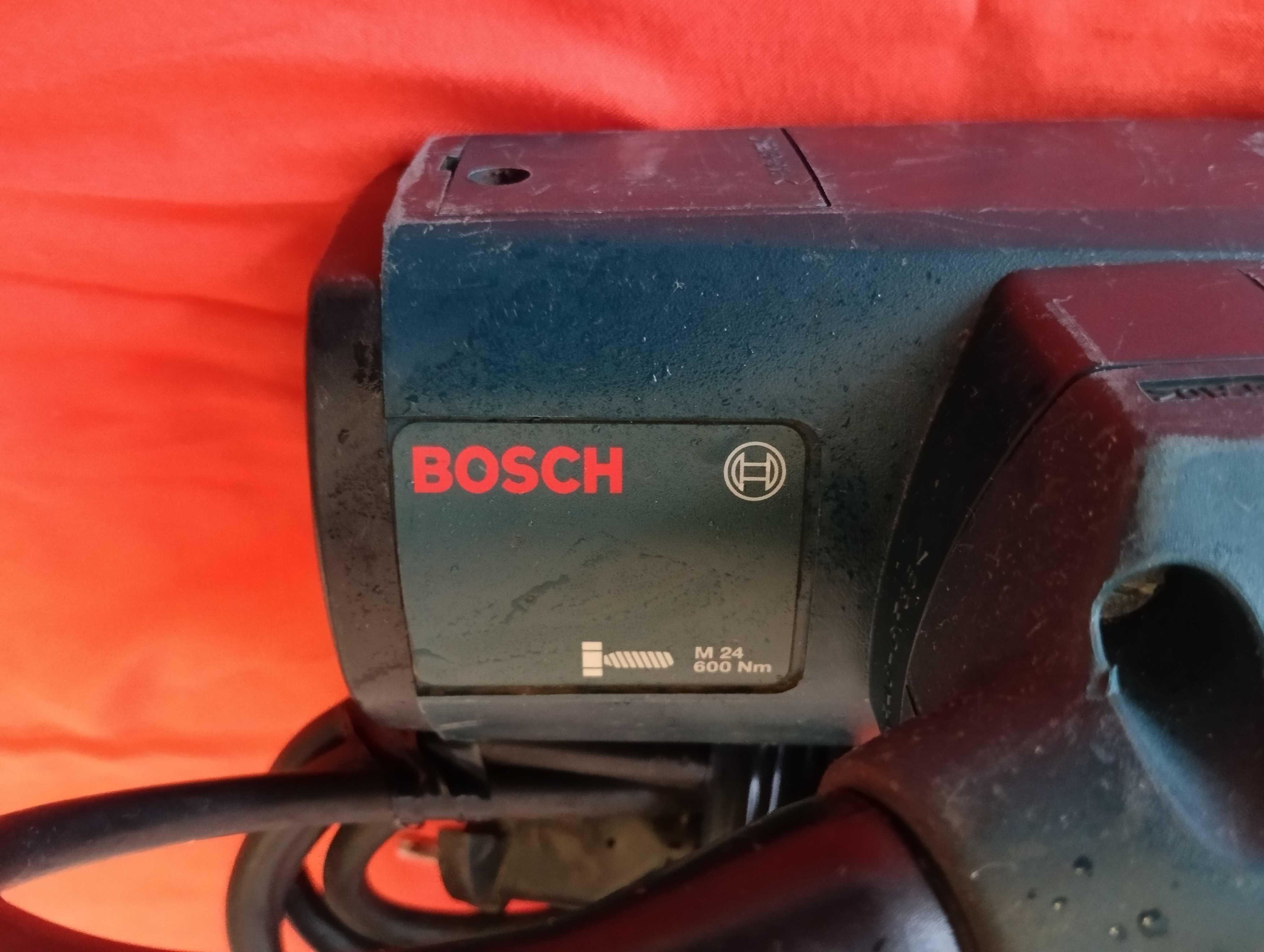 Гайковерт ударний BOSCH GDS 24 Professional (0.8кВт,600Нм)