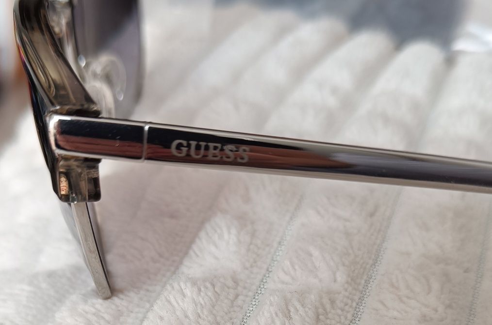 Okulary przeciwsłoneczne GUESS 55 cm