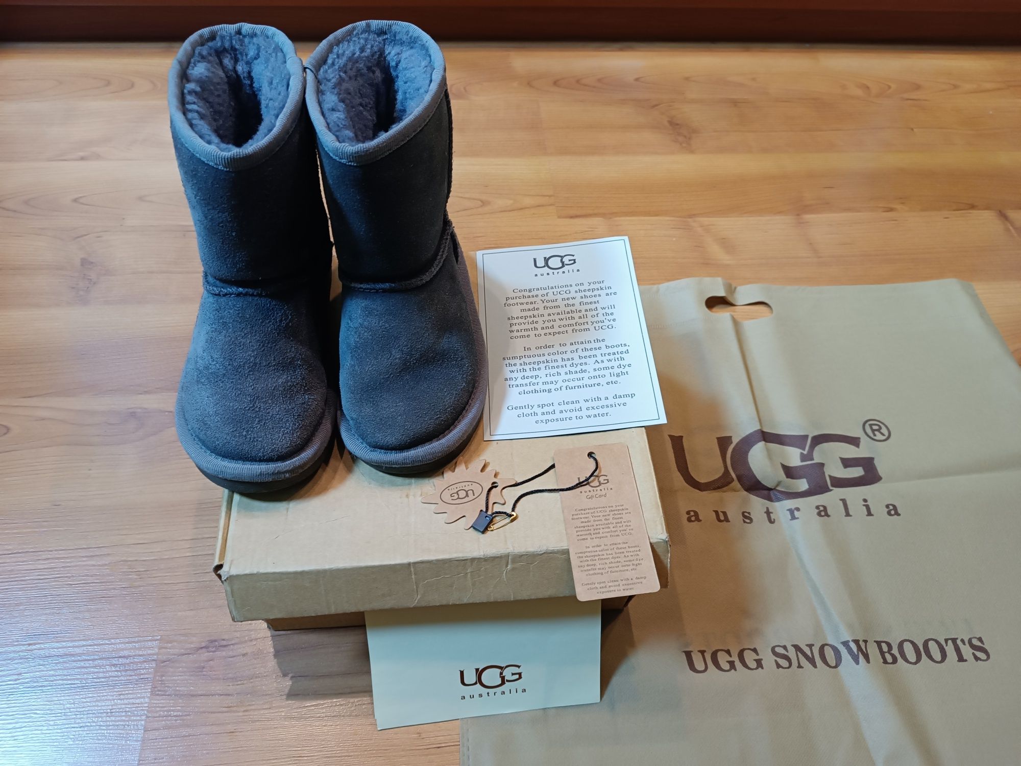 Зимние ботинки Угги UGG на девочку 29 размер Classic Royal women's