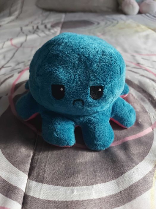 peluche emoji polvo reversível