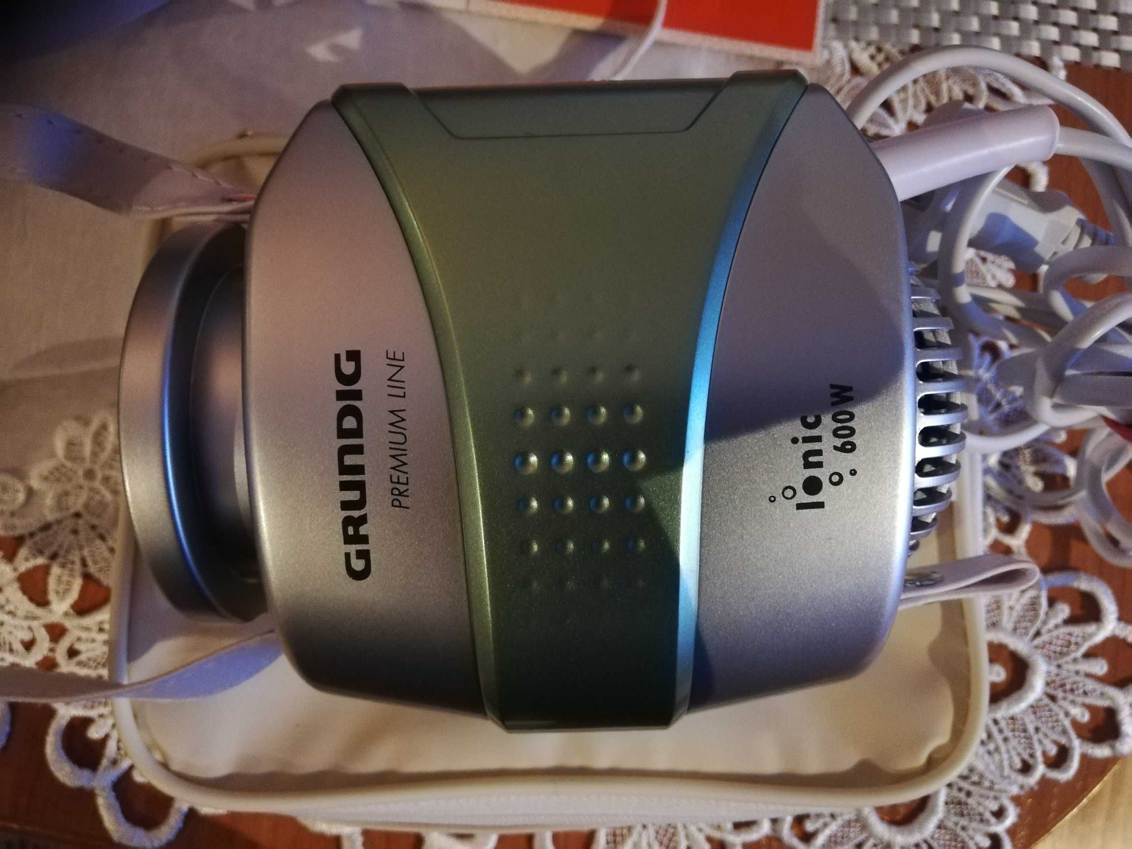 Suszarka do włosów Grundig HS 6780