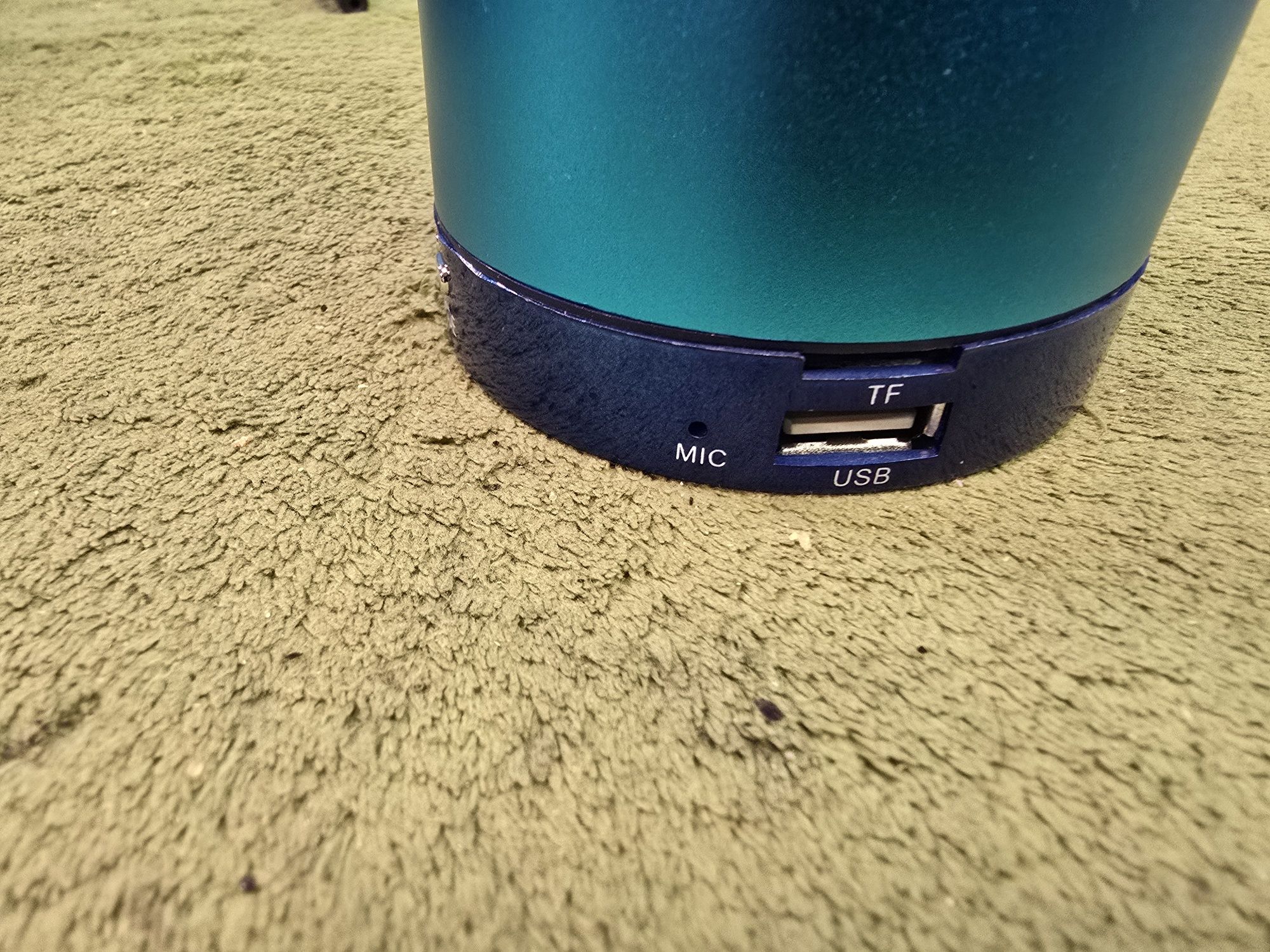 BEATS T2020A głośnik przenośny Bluetooth.