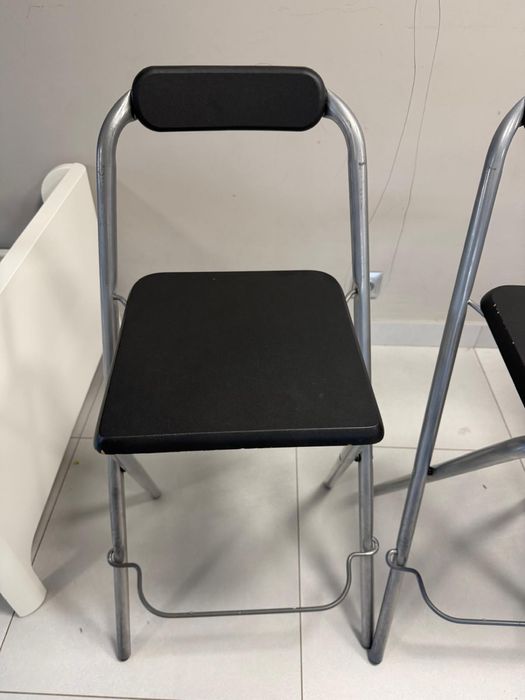 Hokery dwa używane z Jysk składane.