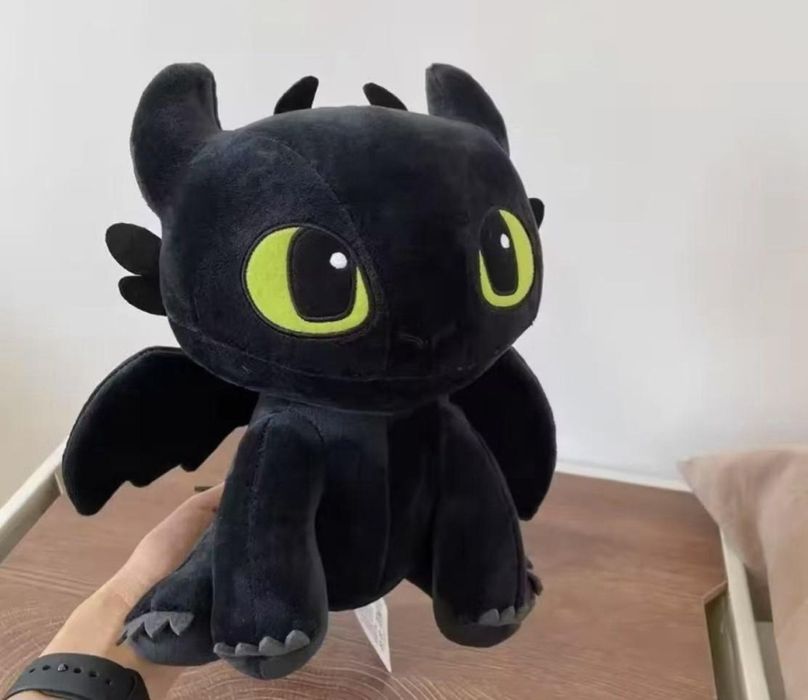 Maskotka czarny szczerbatek smok dla dzieci