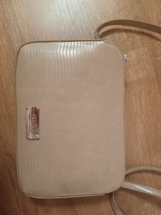 Mała torebka typu listonoszka