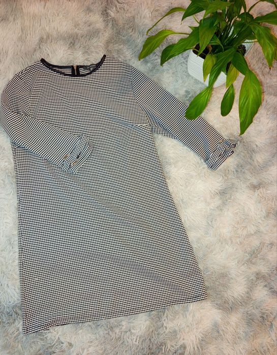 sukienka Primark 
w kratkę rozmiar L
długość całkowita 85 cm
od pachy