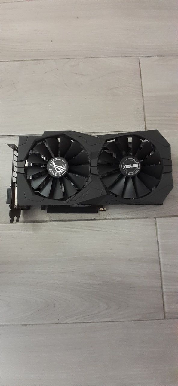 Placa gráfica Asus strix gtx 1050ti 4g Gaming