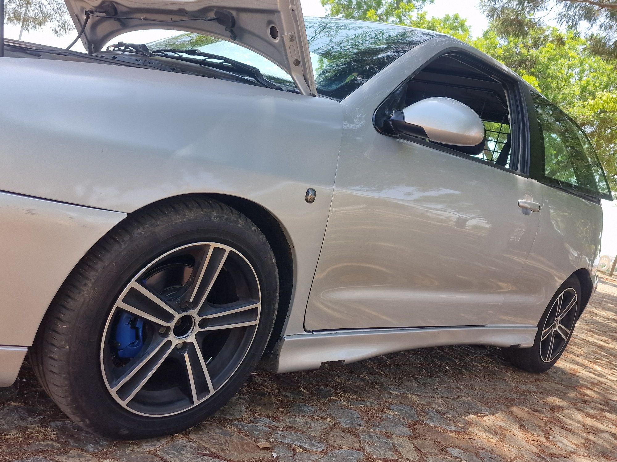 Vendo ou troco seat ibiza 6k2