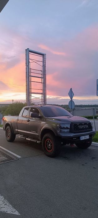 Toyota Tundra Продаж, Обмін